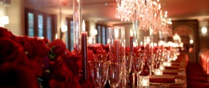 luxury micro wedding tablescape inspiration red roses micro wedding